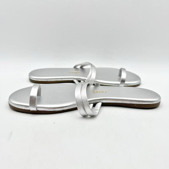 TKEES Womens Leah Flat Sandals US 5 EU 36 Silver Slip On NWOB - Picture 7 of 13